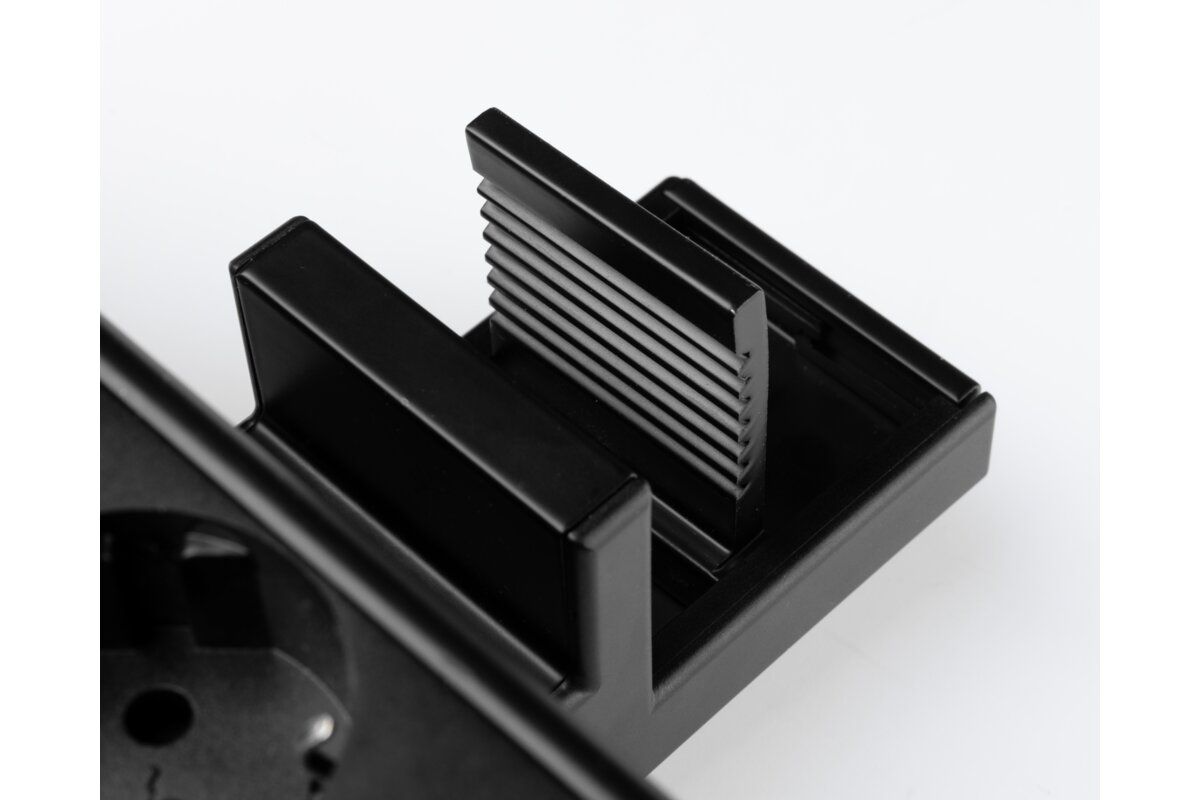 Меблева розетка NICO, 3 x Schuko розетка, USB A+C, кабель 1,5 м, чорний з кріпленнямпленням