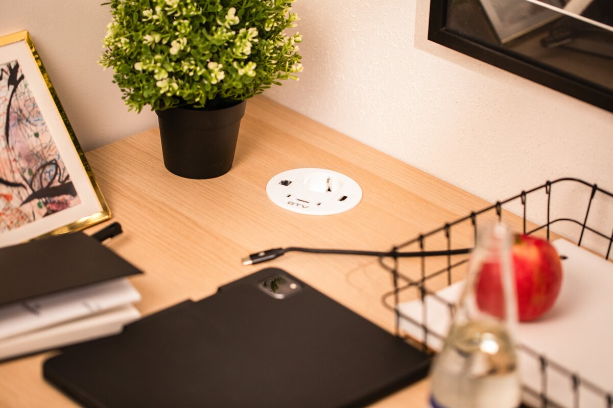 Меблева розетка RONDO, 1хSHUKO, 1xUSB-A, 2xUSB-C, HDMI, RJ45 кабель 1.5 м, білий