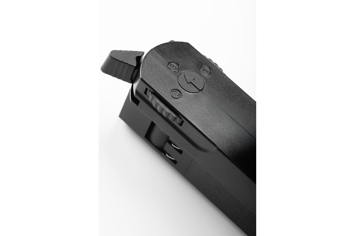 Прожектор LUMEO Track, LED, 24 Вт, 2400 лм, CCT, AC180-250V, 50°, CRI90+, чорний