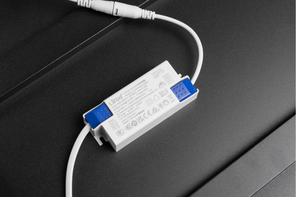 Світильник ARTE, LED, 38W, 3800lm, CCT, AC180-250V, 295x1195mm, чорний