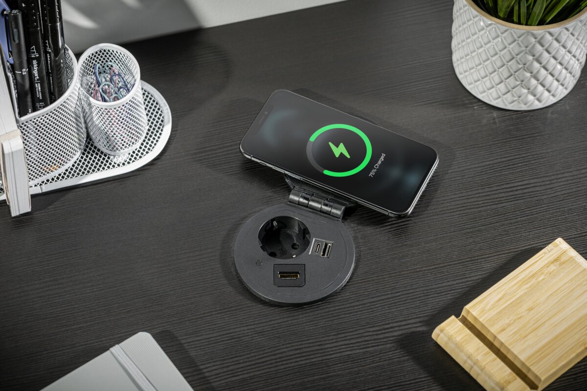 Меблева розетка CHARGER PLUS, Ø80 мм, 1хSHUKO, USB A+C, в комплекті три замінні модулі (USB-A, HDMI, RJ45), кабель 1,5 м, білий