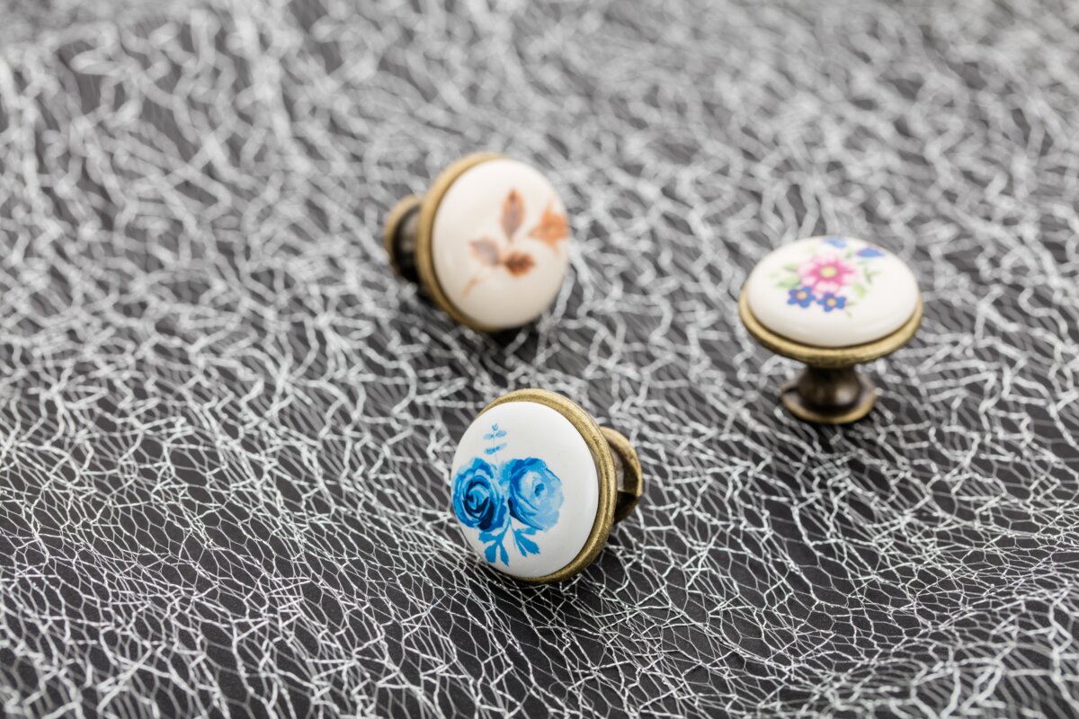 Ручка-кнопка керамічна 0728-J4 A-Blue Rose антична латунь