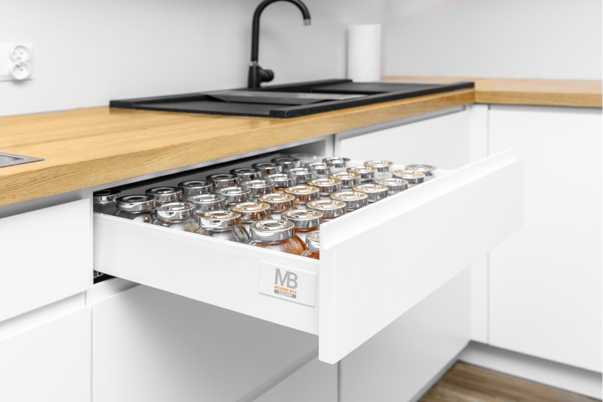 MODERN BOX (квадратна система рейлінгів) 450 мм, низький, 40 кг,колір білий