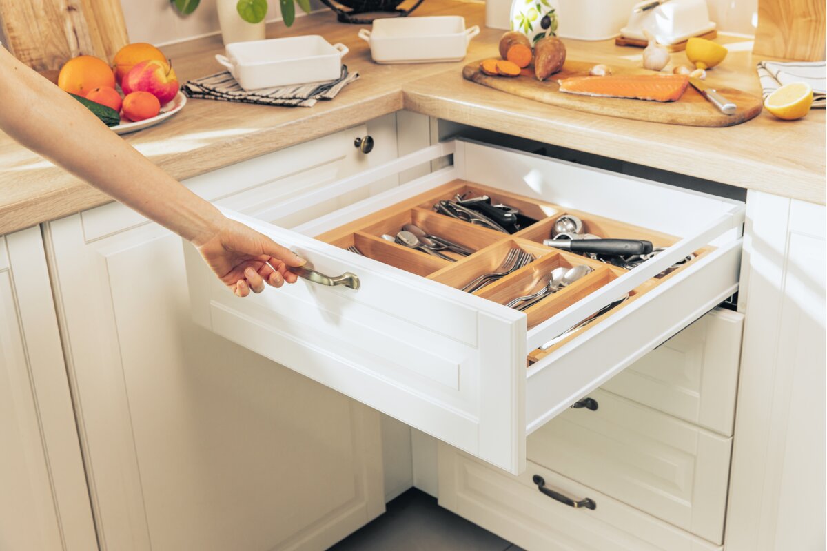 Ящик MB PRO 400мм білий – середній H118