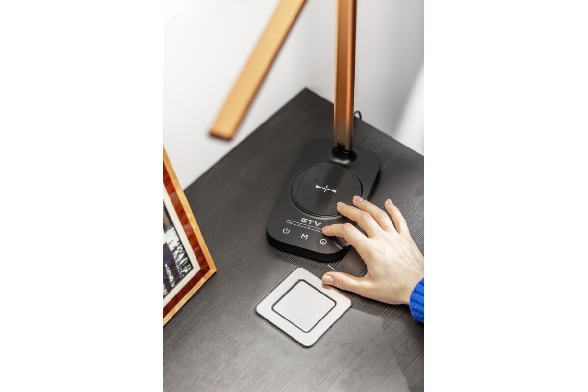 Баштова висувна меблева розетка, 1x французька розетка, 1xUSB A, 1xUSB C, кабель 1,5 м, білий, ковпачок inox